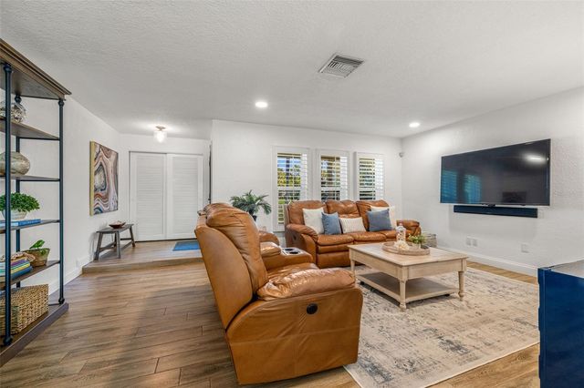 3784 42ND AVENUE S, St Petersburg, FL 33711