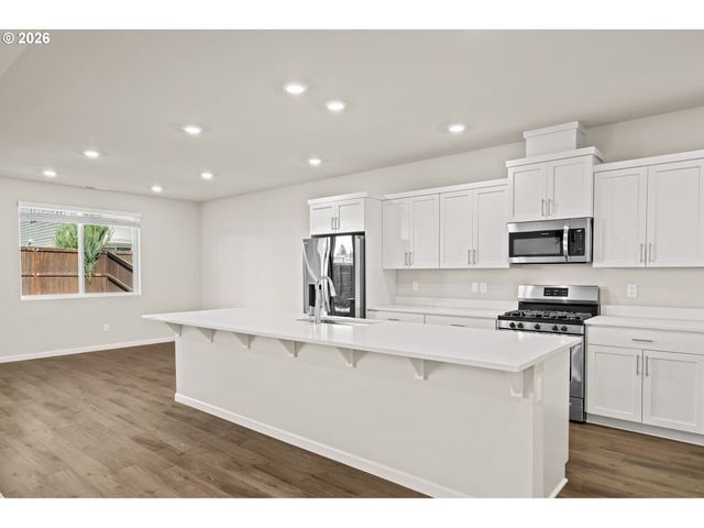 1687 36TH Ave, Forest Grove, OR 97116