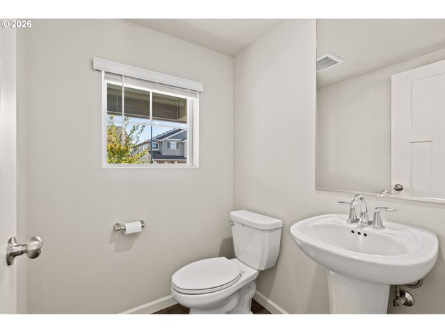 1687 36TH Ave, Forest Grove, OR 97116