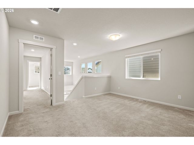 1687 36TH Ave, Forest Grove, OR 97116