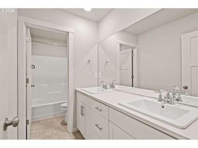 1687 36TH Ave, Forest Grove, OR 97116