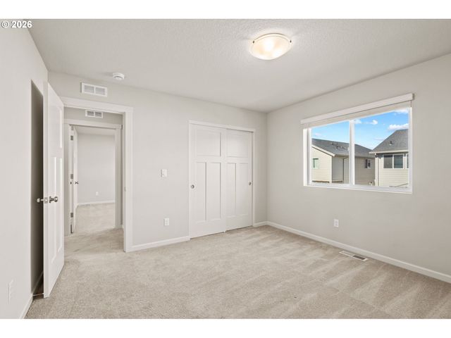 1687 36TH Ave, Forest Grove, OR 97116