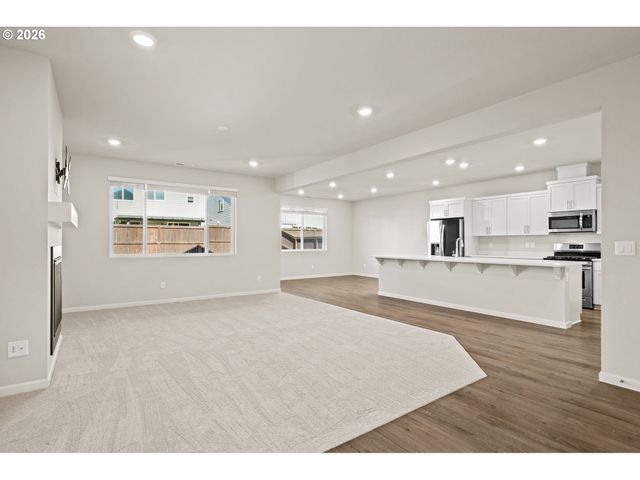 1687 36TH Ave, Forest Grove, OR 97116