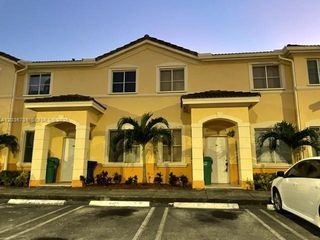 6970 NW 177th St M104, Hialeah, FL 33015