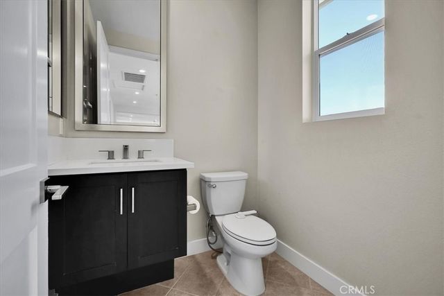 53 Chasma, Irvine, CA 92618