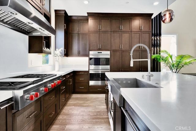 53 Chasma, Irvine, CA 92618