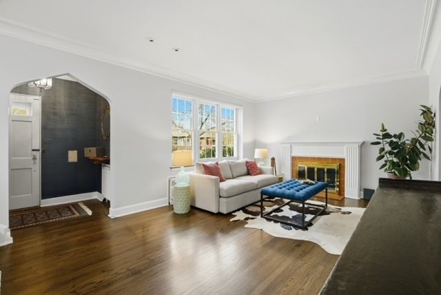 5455 W Cullom Avenue, Chicago, IL 60641