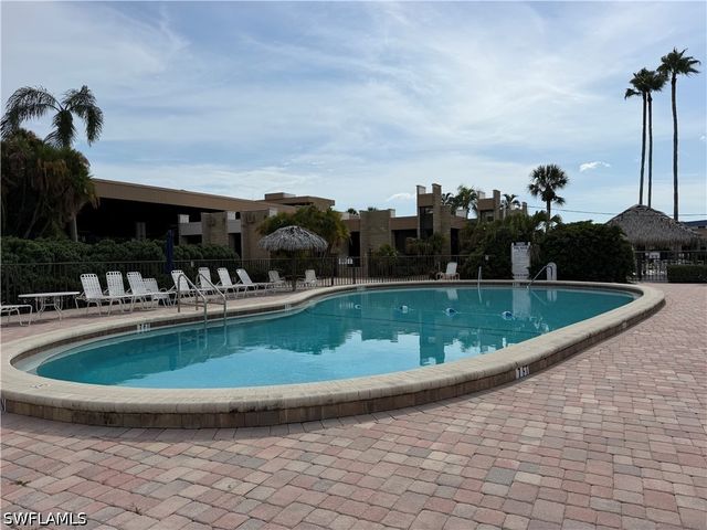 1624 Pine Valley DR 115, Fort Myers, FL 33907