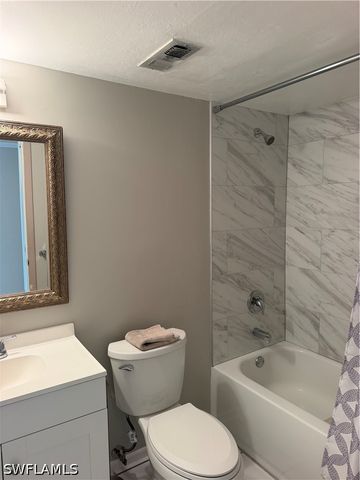 1624 Pine Valley DR 115, Fort Myers, FL 33907