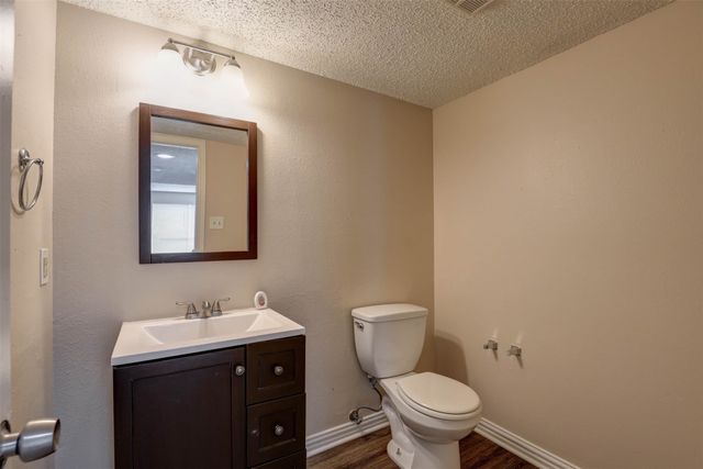 202 Lavender Drive, Cedar Hill, TX 75104