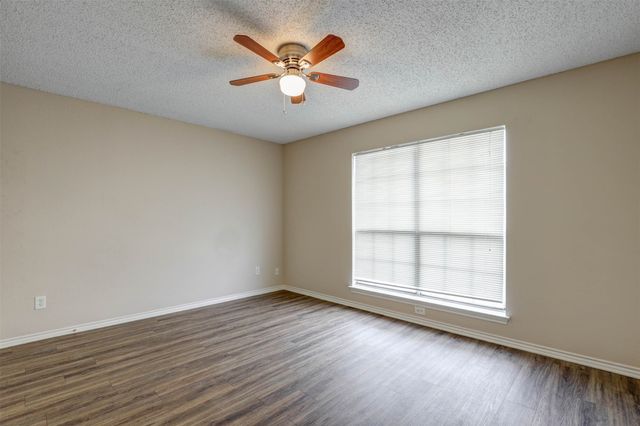202 Lavender Drive, Cedar Hill, TX 75104