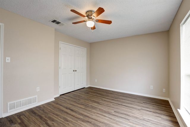 202 Lavender Drive, Cedar Hill, TX 75104