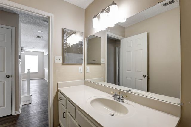 202 Lavender Drive, Cedar Hill, TX 75104