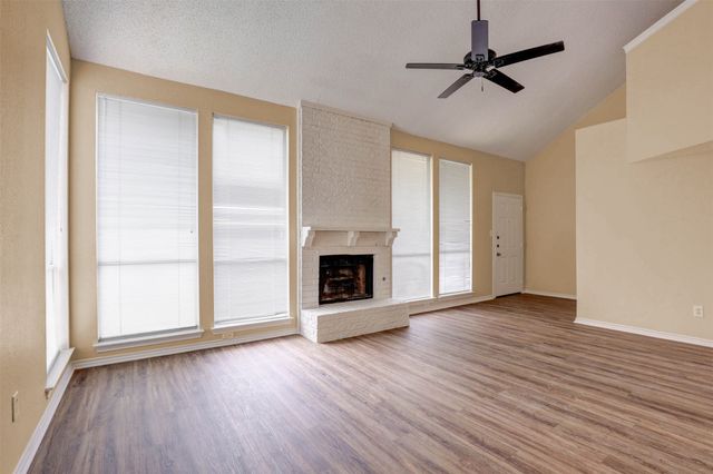 202 Lavender Drive, Cedar Hill, TX 75104