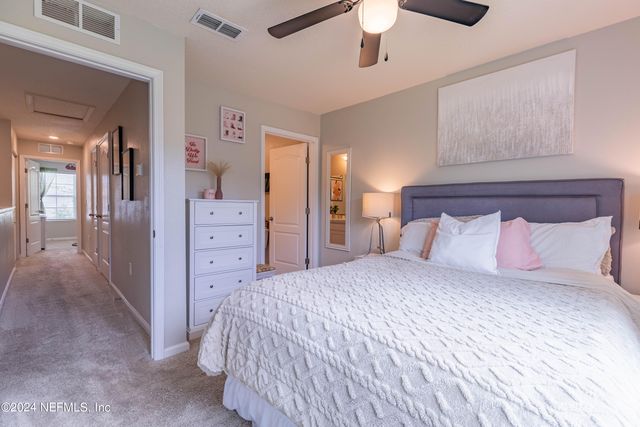 575 OAKLEAF PLANTATION Parkway 1606, Orange Park, FL 32065