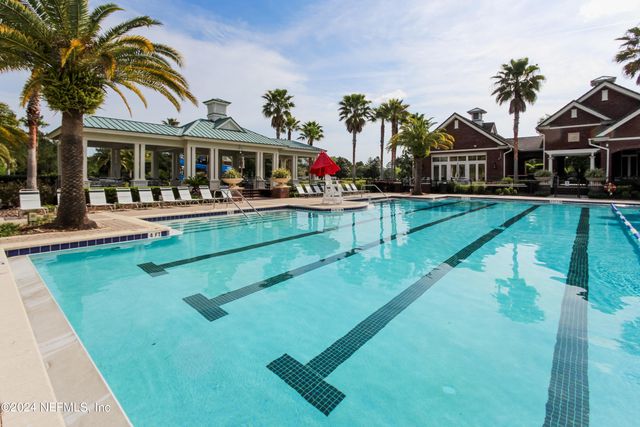 575 OAKLEAF PLANTATION Parkway 1606, Orange Park, FL 32065