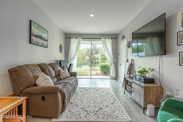 575 OAKLEAF PLANTATION Parkway 1606, Orange Park, FL 32065