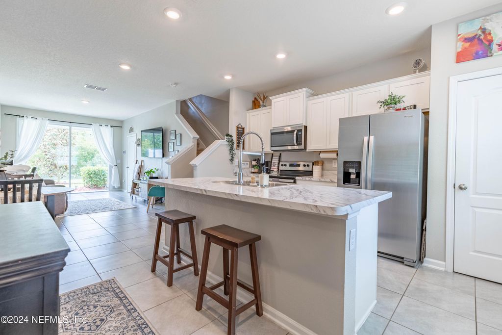 575 OAKLEAF PLANTATION Parkway 1606, Orange Park, FL 32065