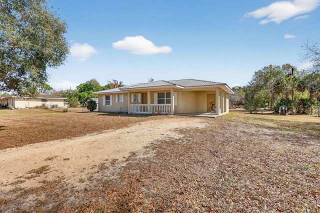 3382 NW 22nd Avenue, Okeechobee, FL 34972