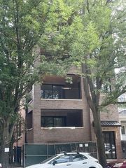 4913 N Damen Avenue 3, Chicago, IL 60625
