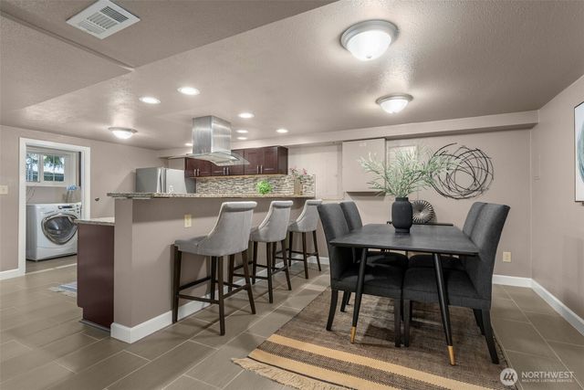 2820 S 152nd ST, Seatac, WA 98188