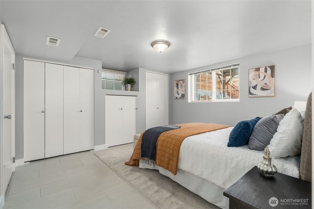 2820 S 152nd ST, Seatac, WA 98188