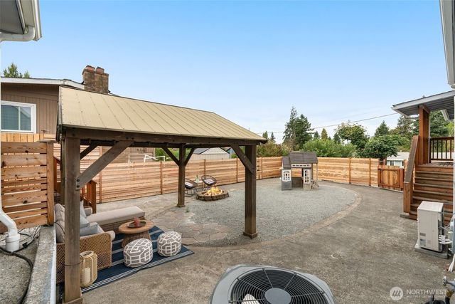 2820 S 152nd ST, Seatac, WA 98188