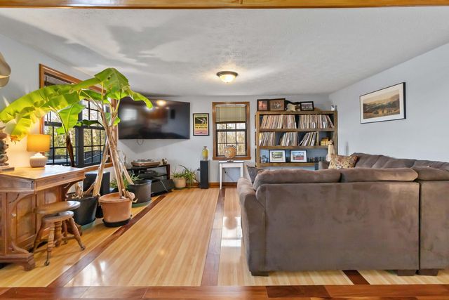 17 Old Jamestown Road, Russell Springs, KY 42642