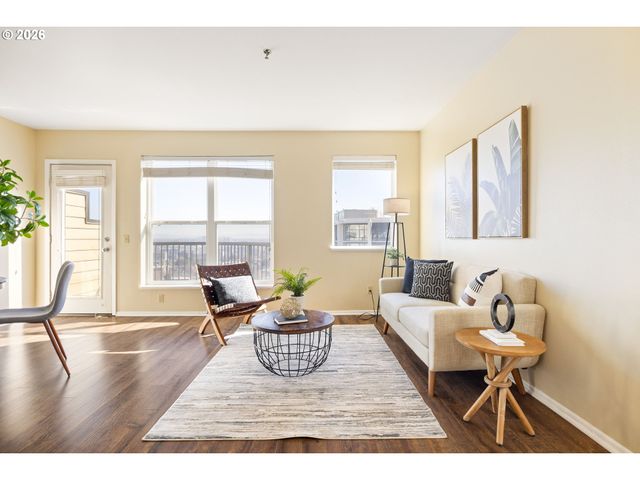 310 Nw UPTOWN Ter 2B, Portland, OR 97210