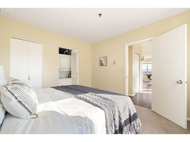 310 Nw UPTOWN Ter 2B, Portland, OR 97210