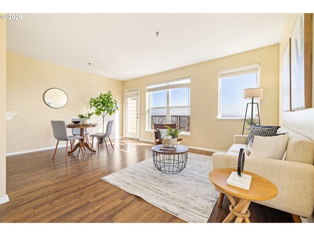 310 Nw UPTOWN Ter 2B, Portland, OR 97210