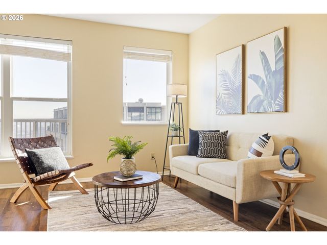 310 Nw UPTOWN Ter 2B, Portland, OR 97210