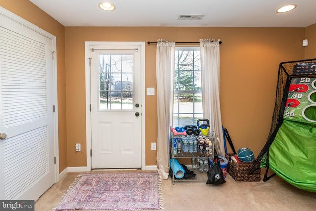 8 SHOEMAKER DR, Swedesboro, NJ 08085