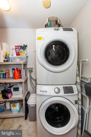 8 SHOEMAKER DR, Swedesboro, NJ 08085