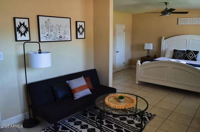 7501 E MINNEZONA Avenue, Scottsdale, AZ 85251