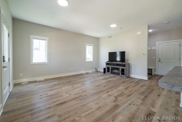 1379 Pine Street, Muskegon, MI 49442