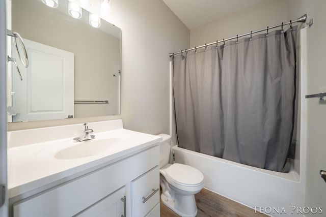 1379 Pine Street, Muskegon, MI 49442