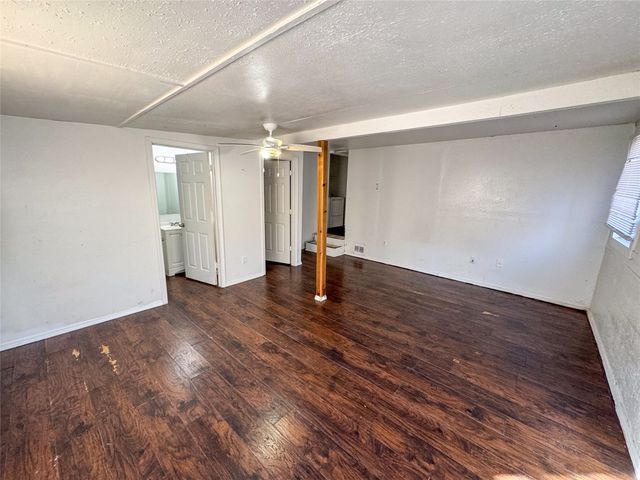 1431 W Chestnut Street, Denison, TX 75020