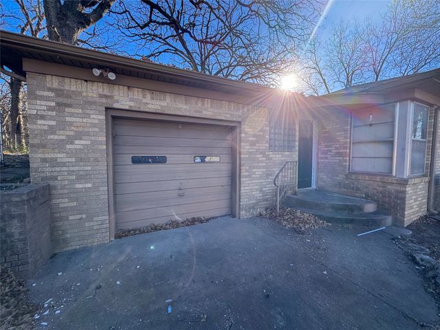 1431 W Chestnut Street, Denison, TX 75020