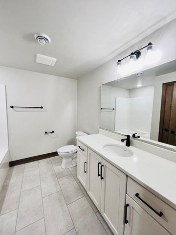 4020 ANTWERP AVENUE, Howard, WI 54313