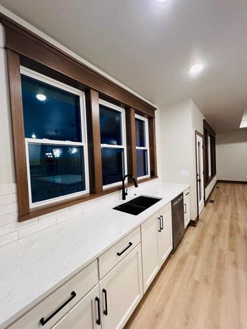 4020 ANTWERP AVENUE, Howard, WI 54313