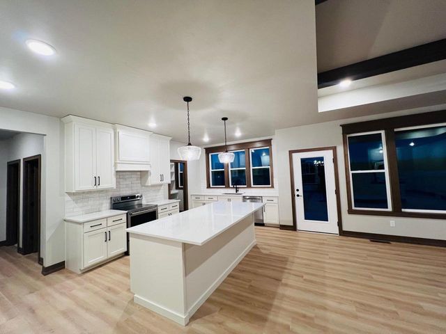 4020 ANTWERP AVENUE, Howard, WI 54313