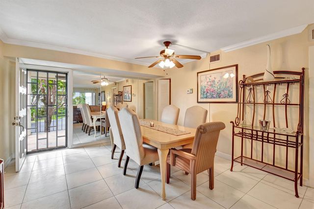 5715 FAIRWAY PARK Drive 201, Boynton Beach, FL 33437