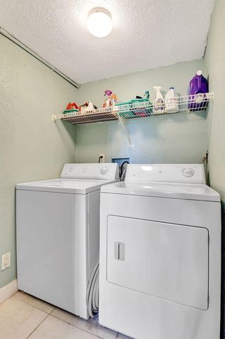 5715 FAIRWAY PARK Drive 201, Boynton Beach, FL 33437