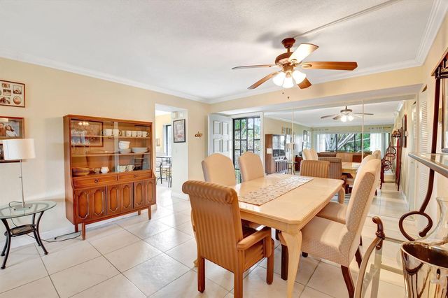 5715 FAIRWAY PARK Drive 201, Boynton Beach, FL 33437