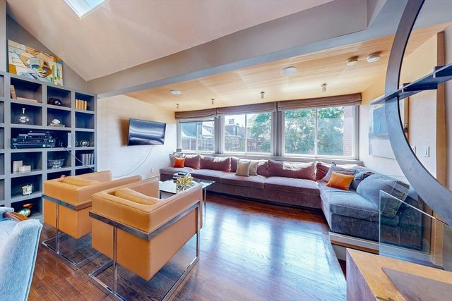 38 Worcester 3, Boston, MA 02118