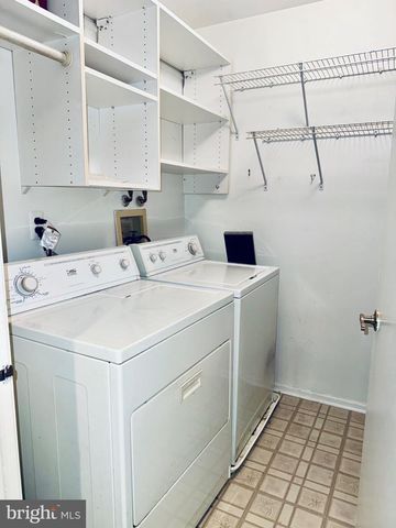 361 SILVIA ST, Ewing, NJ 08628