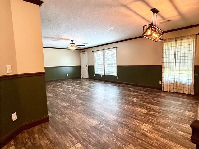 9711 SE HIGHWAY 464C, Ocklawaha, FL 32179
