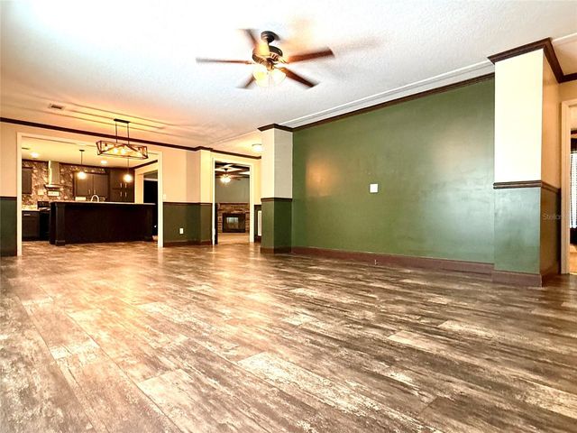 9711 SE HIGHWAY 464C, Ocklawaha, FL 32179