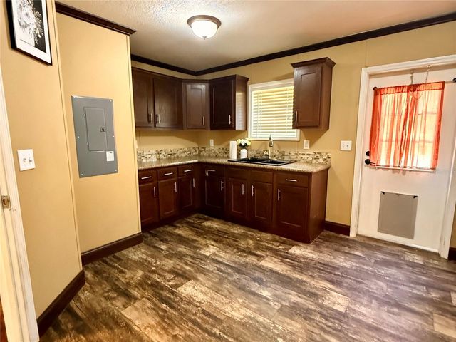 9711 SE HIGHWAY 464C, Ocklawaha, FL 32179